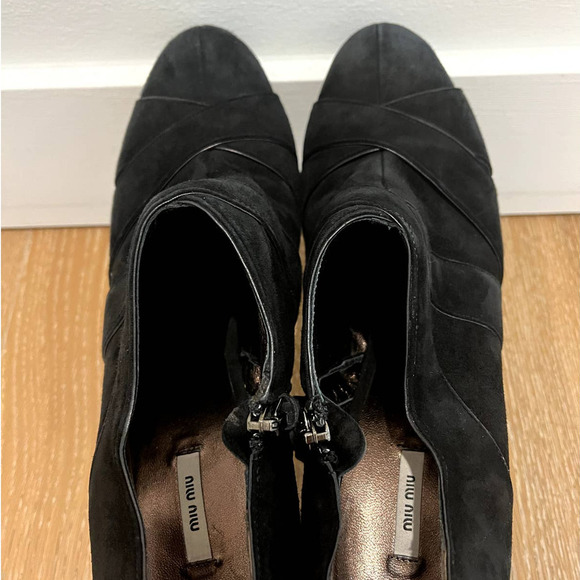 Miu Miu Black Suede Ankle boots with leather trim used - Picture 10 of 15